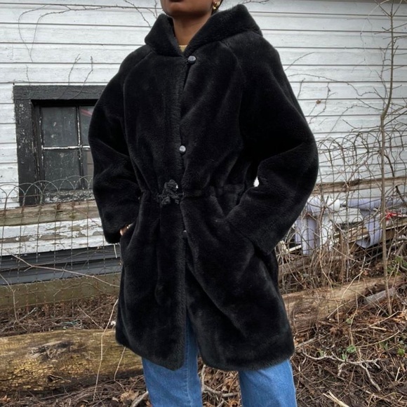 *SOLD* Gorgeous Vintage 90s Black Faux Fur Button Down Coat - Picture 3 of 8